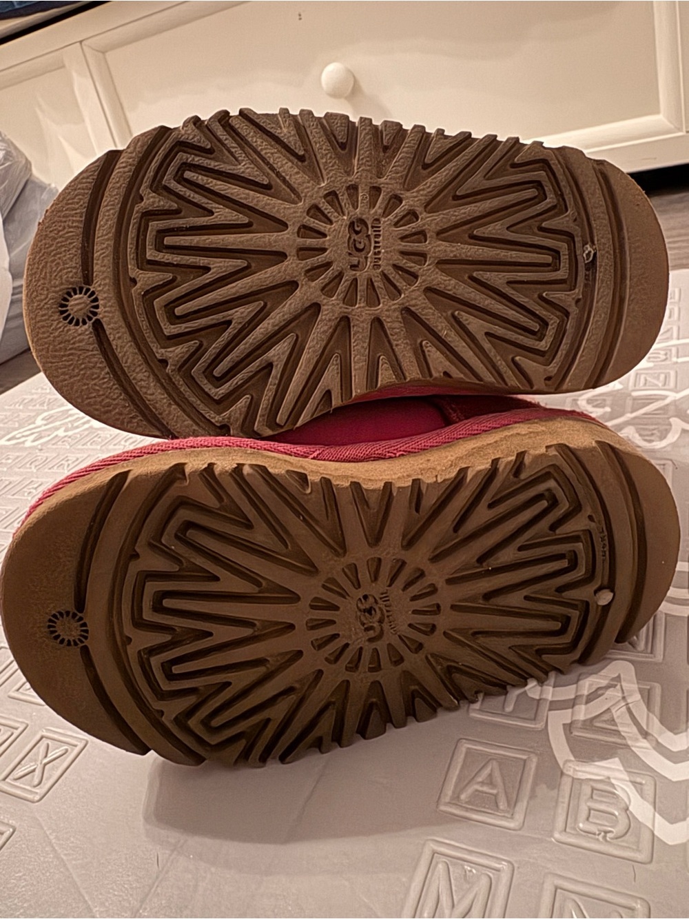 Toddler uggs - Picture 4 of 5